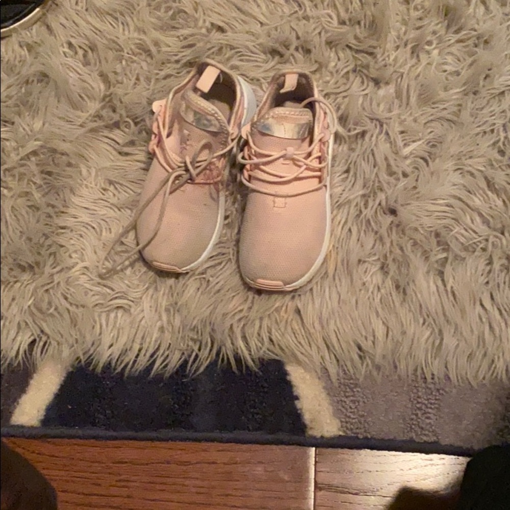 Little girls shoes